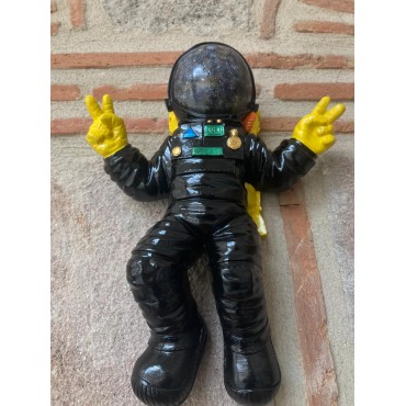 Astronot Duvar Biblo